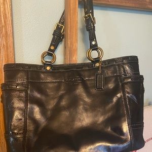 Coach Soho F0773-11500 Leather Tote Leather Bag. Excellent used condition.